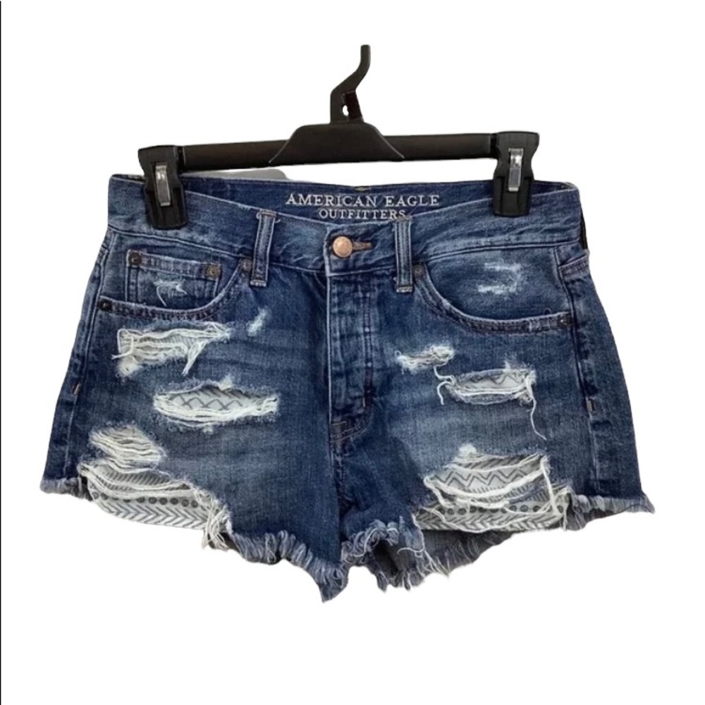 - - - american  Eagle blue Jean ripped distressed short shorts size 6